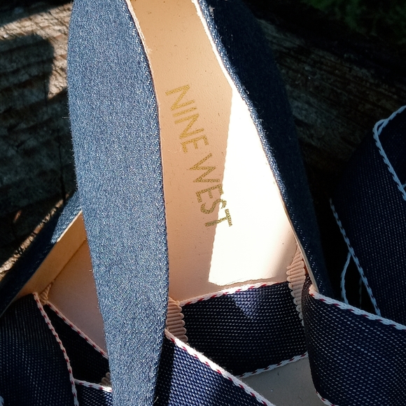 Nine West denim lace-up flats - Picture 5 of 12